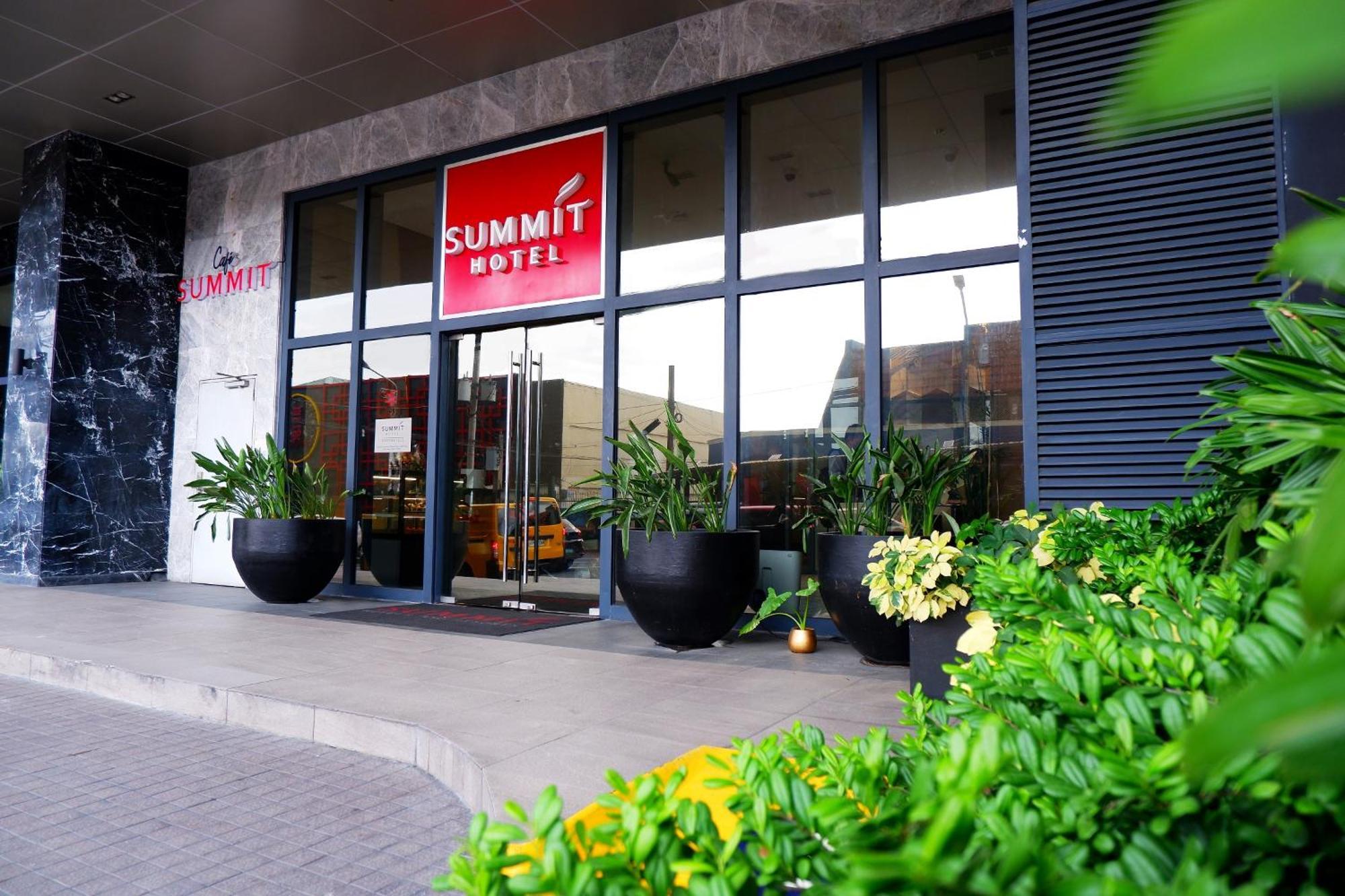 Summit Hotel Greenhills Quezon City Dış mekan fotoğraf