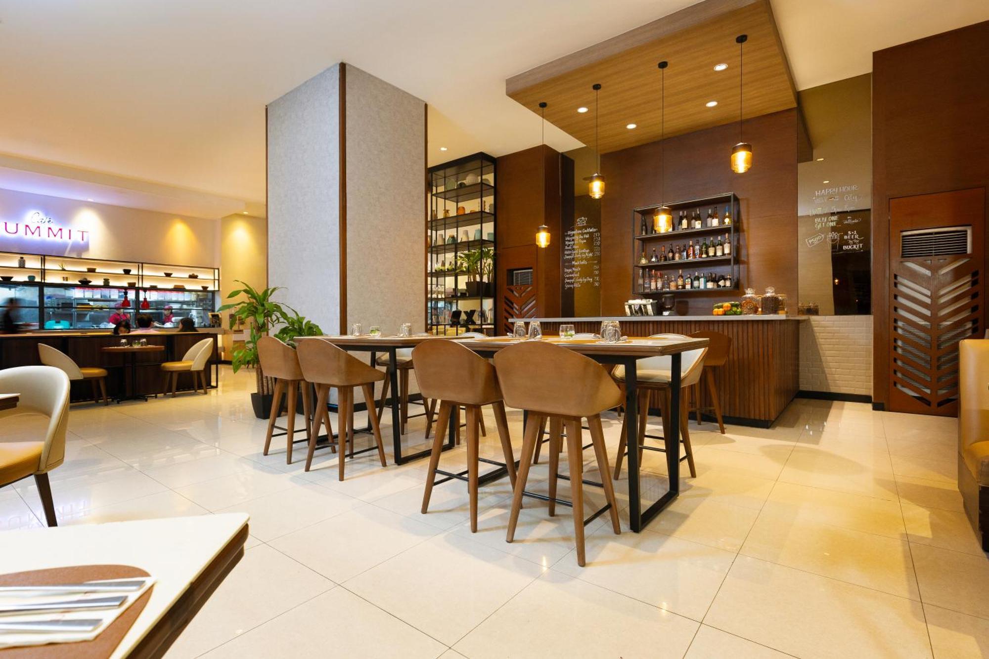 Summit Hotel Greenhills Quezon City Dış mekan fotoğraf