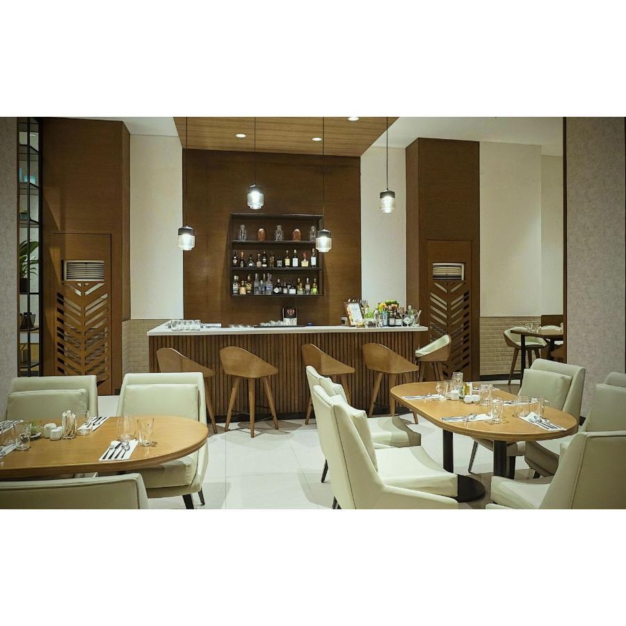 Summit Hotel Greenhills Quezon City Dış mekan fotoğraf