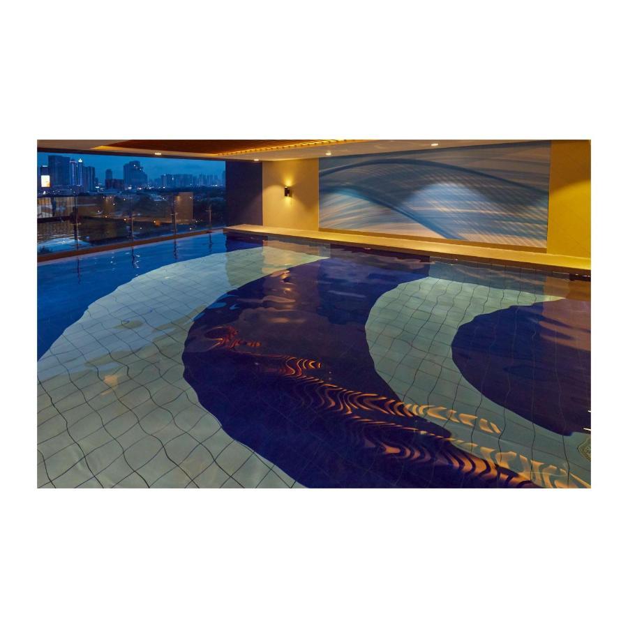 Summit Hotel Greenhills Quezon City Dış mekan fotoğraf