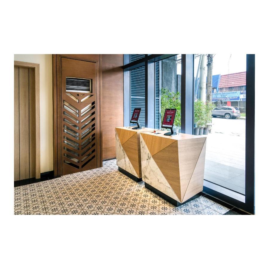 Summit Hotel Greenhills Quezon City Dış mekan fotoğraf