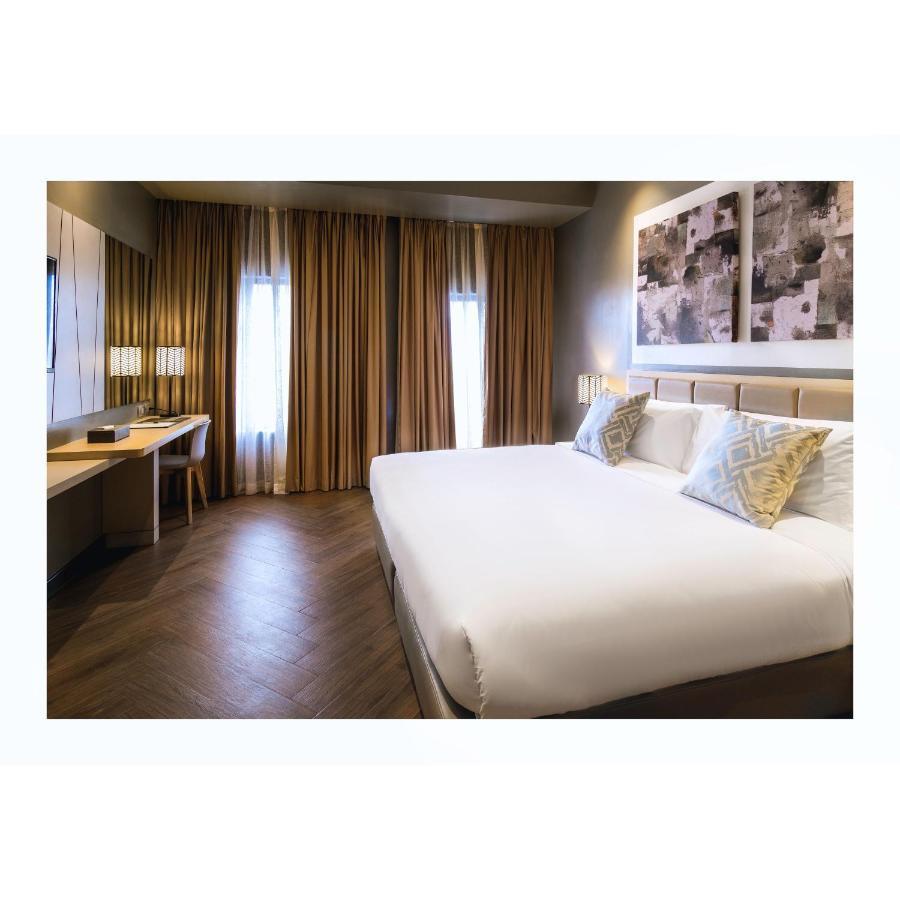 Summit Hotel Greenhills Quezon City Dış mekan fotoğraf